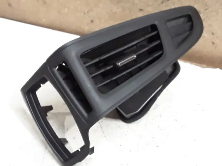 Ford Focus (2011 - 2015) BM51A018B09AK Боковой воздушный дефлектор — фото 1