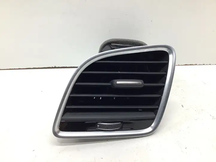 (2014 - 2018) 8U1820901E Боковой воздушный дефлектор — фото 1