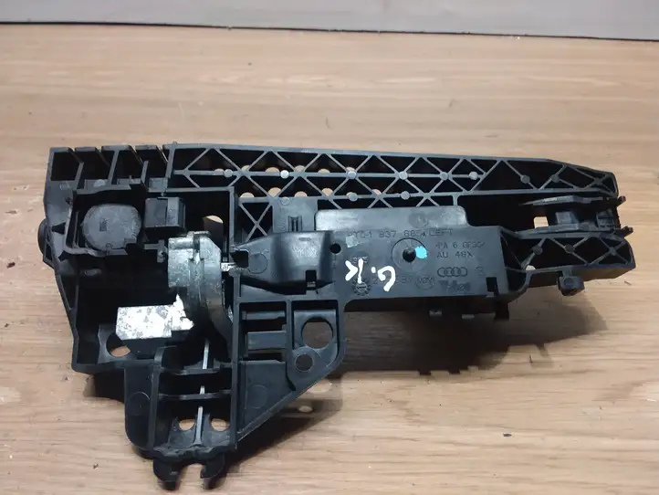 Audi A4 (2007 - 2011)  8T01837885 Наружная ручка