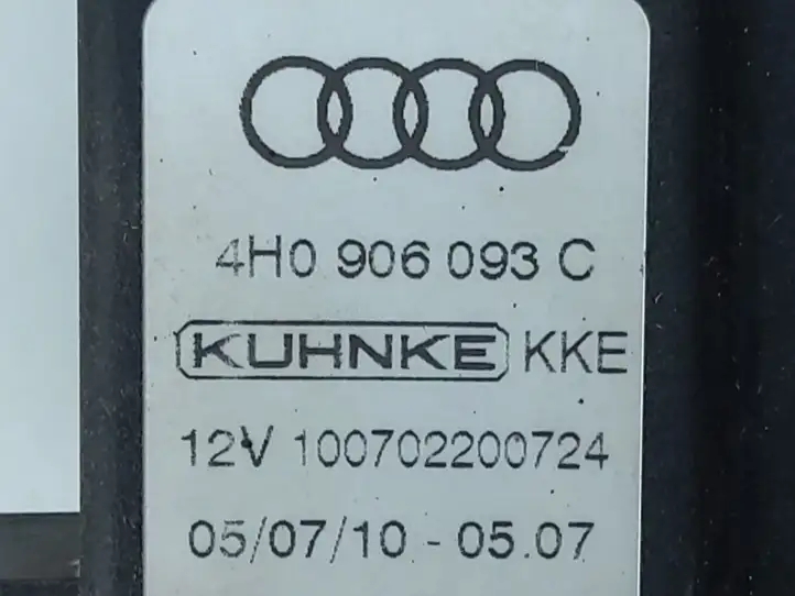 Audi A8 S8 D4 4H (2010 - 2014) 4H0906093C Блок управления топливным насосом — фото 2