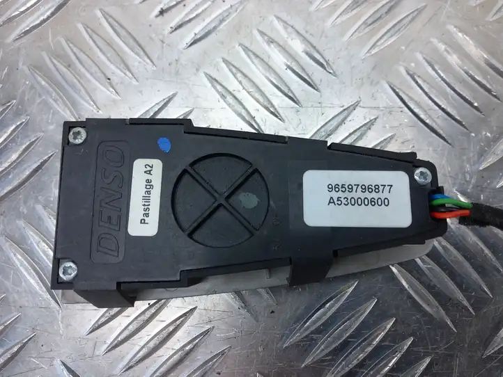 Citroen C4 I Picasso (2006 - 2013) 9659796877 Управление климат контролем — фото 3