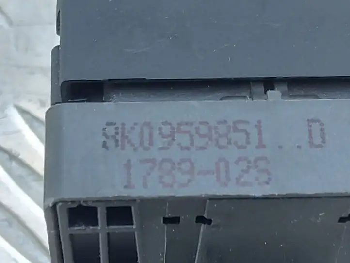 Audi A5 8T 8F (2007 - 2011) 8K0959851 Кнопка стеклоподъемников — фото 3