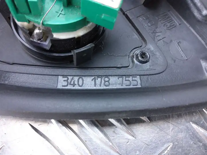 Opel Vectra C (2005 - 2009) 340178755 Накладка динамика передней двери — фото 3