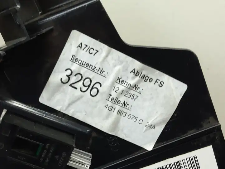 Audi RS7 C7 (2014 - 2018) 4G1863075C Нижняя отделка панели приборов — фото 2