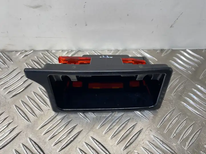 Audi RS7 C7 (2014 - 2018) 0425220 Передняя пепельница — фото 1
