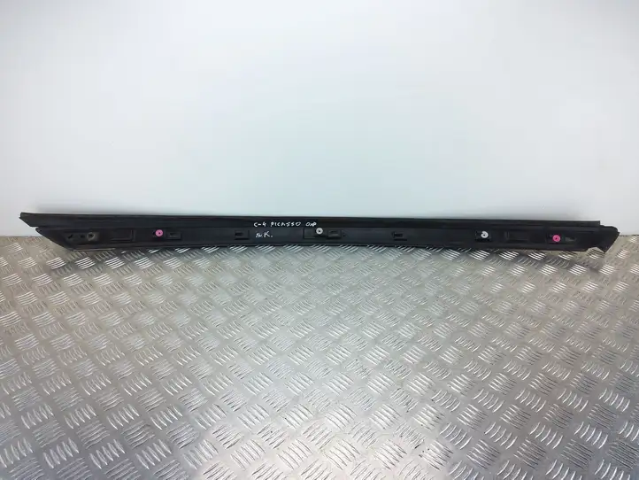 Citroen C4 I Picasso (2006 - 2013) 9654505577 Накладка стоек лобового стекла — фото 6