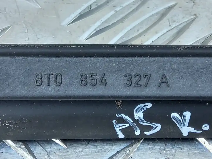 Audi A5 8T 8F (2007 - 2011) 8T0854327A Накладка стоек лобового стекла — фото 4