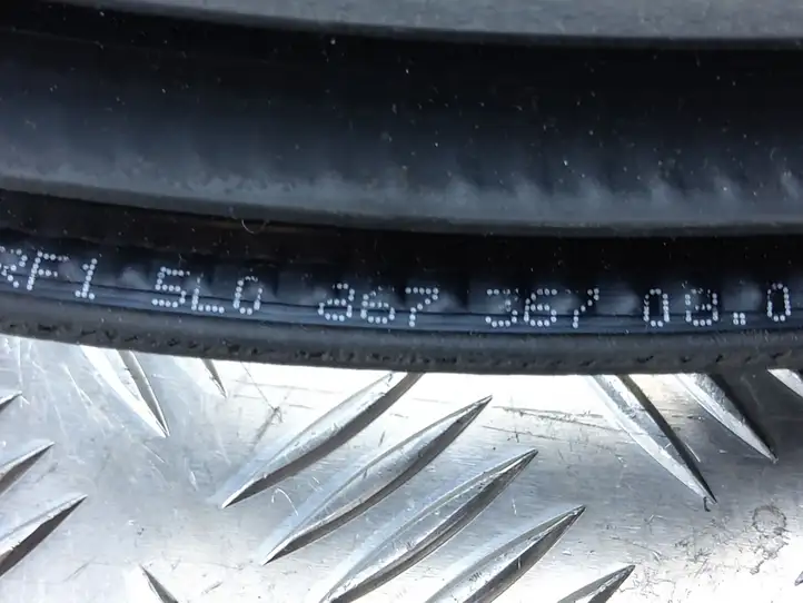 Skoda Yeti (5L) (2009 - 2012) 5L0867367 Уплотнитель кузова — фото 2