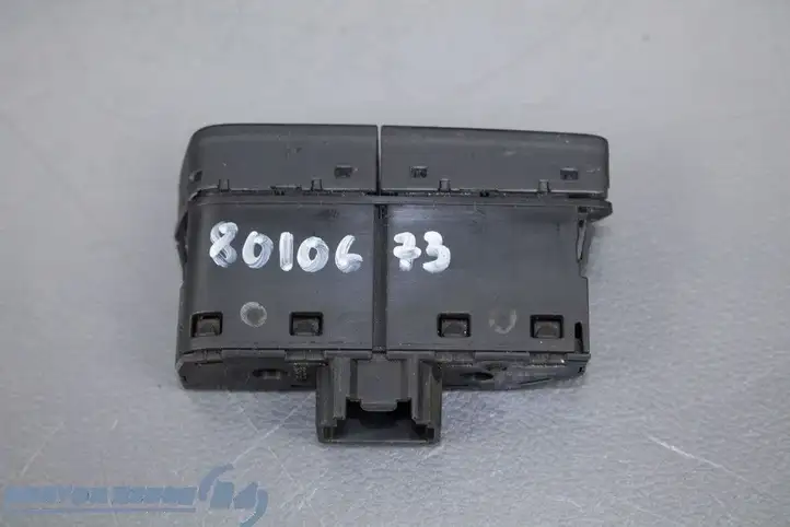 Ford Focus Grand C-MAX (2010 - 2019) AM5T18K574AB Кнопка обогрева стекла — фото 4