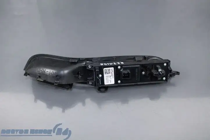 Ford Focus Grand C-MAX (2010 - 2019) AM5T14A132CA Блок кнопок стеклоподъемников — фото 2