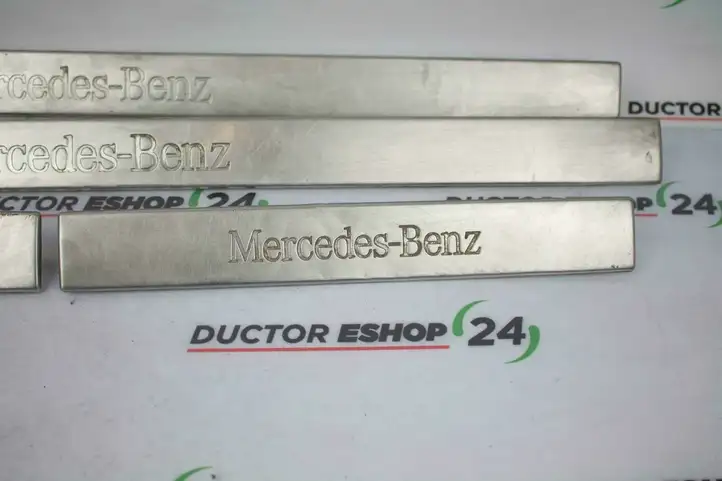 Mercedes-Benz ML W163 (1997 - 2005) Внутренняя отделка переднего порога — фото 7