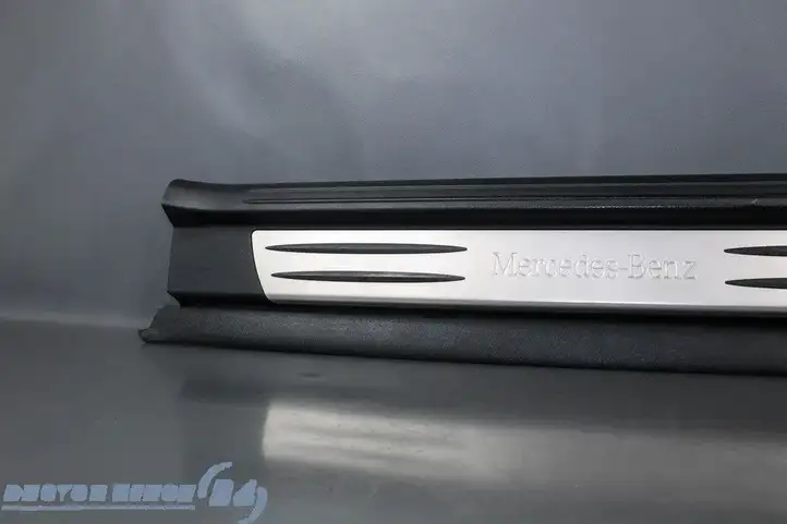 Mercedes-Benz SLK R171 (2005 - 2011) 1716800235RE Внутренняя отделка переднего порога — фото 2