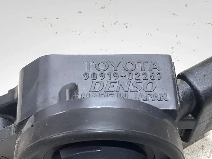 Toyota Yaris (2009 - 2012) 9091902257 Катушка зажигания — фото 3