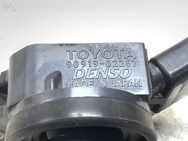 Toyota Yaris (2009 - 2012) 9091902257 Катушка зажигания — фото 3