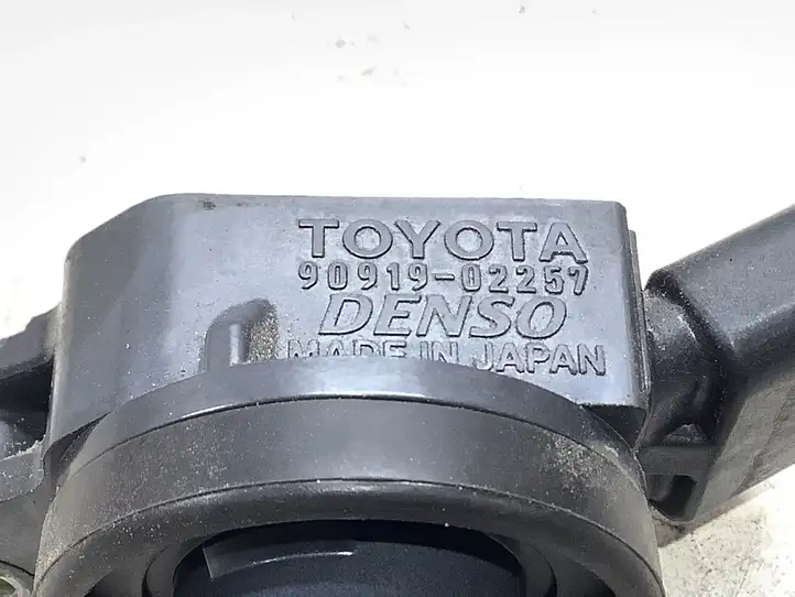 Toyota Yaris (2009 - 2012) 9091902257 Катушка зажигания — фото 3