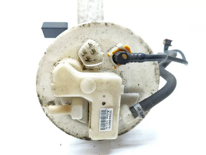 Toyota Yaris (2009 - 2012) 777040D070 Топливный насос (в баке) — фото 3