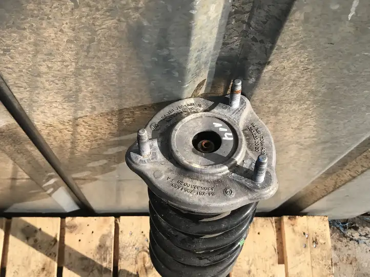 Mercedes-Benz C W205 (2014 - 2021) A2053200313 Передний амортизатор — фото 3