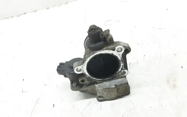 Toyota Avensis Verso (2001 - 2004) 8967221020 Дроссельная заслонка — фото 2