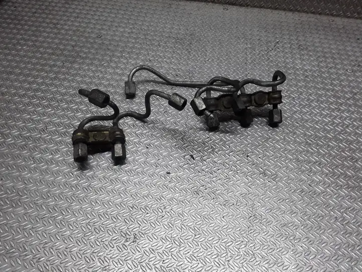 Toyota Yaris (1999 - 2003) Трубка подачи топлива в форсунки — фото 2