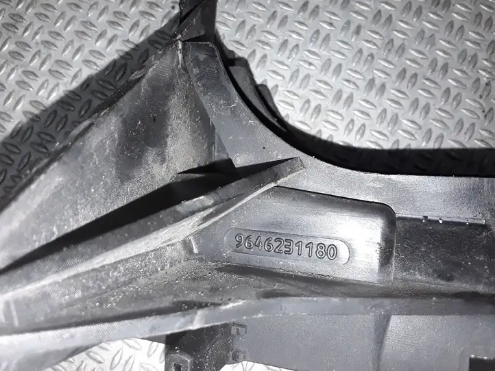 Ford Fusion (2002 - 2005) 9646231180 Кронштейн топливного фильтра — фото 3