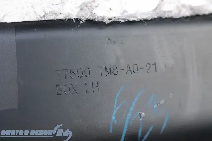 Honda Insight (2009 - 2011) 77500TM8A021 Крышка бардачка — фото 7