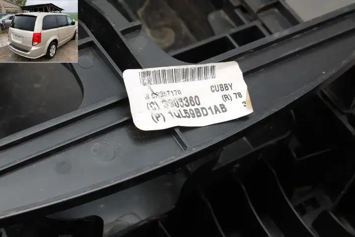 Dodge Grand Caravan (2007 - 2020) 1QL59BD1AB Выдвижной ящик — фото 6