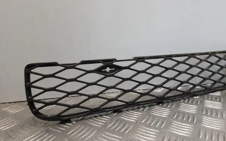 Mercedes-Benz R W251 (2005 - 2013)  A2518850153 Нижняя решётка (из трех частей)