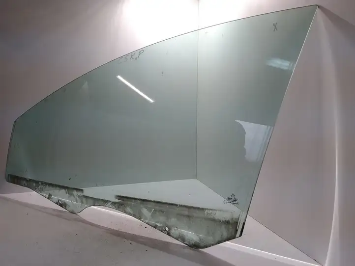 Citroen C5 (2001 - 2004)   Основное стекло передних дверей (четырехдверного автомобиля)