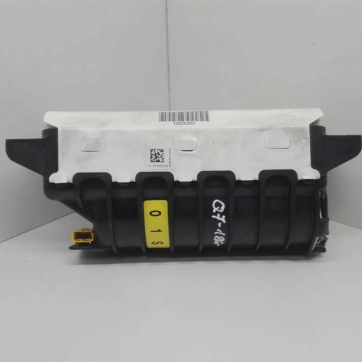 4L0880204D Audi Q7 4L Keleivio oro pagalvė