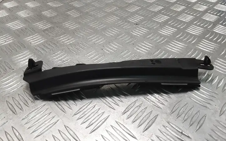 BMW 5 F10 F11 (2009 - 2016)  61139219008 Другая деталь салона