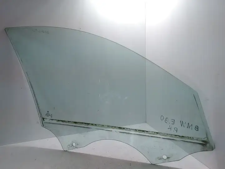 BMW 3 E90 E91 (2005 - 2012)   Основное стекло передних дверей (четырехдверного автомобиля)