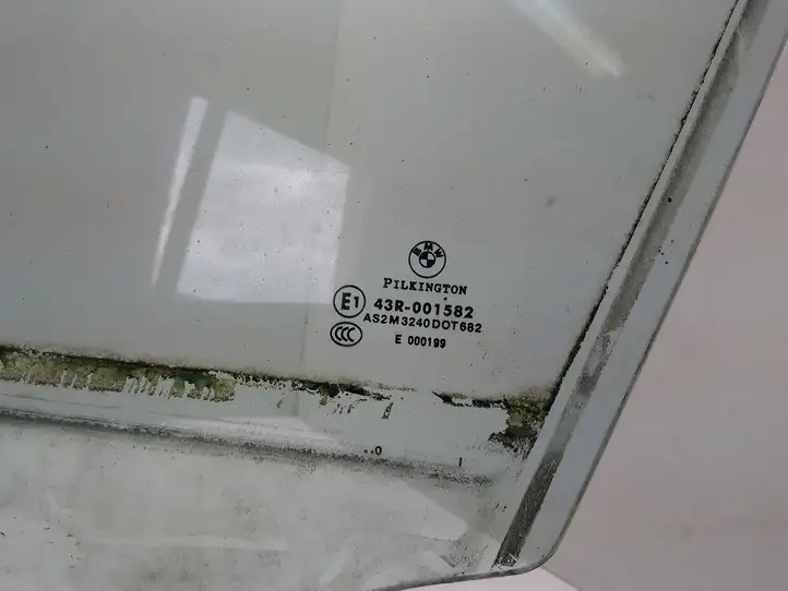 BMW 3 E90 E91 (2005 - 2012)   Основное стекло передних дверей (четырехдверного автомобиля)