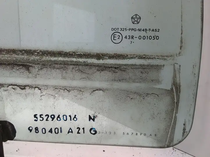 Jeep Grand Cherokee (WJ) (1998 - 2004) 55296016 Стекло задней двери — фото 3