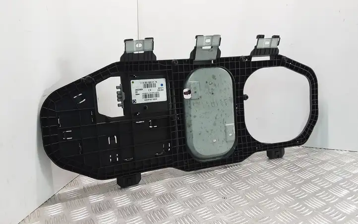 Mercedes-Benz R W251 (2005 - 2013)  A2518202175 Усилитель антенны