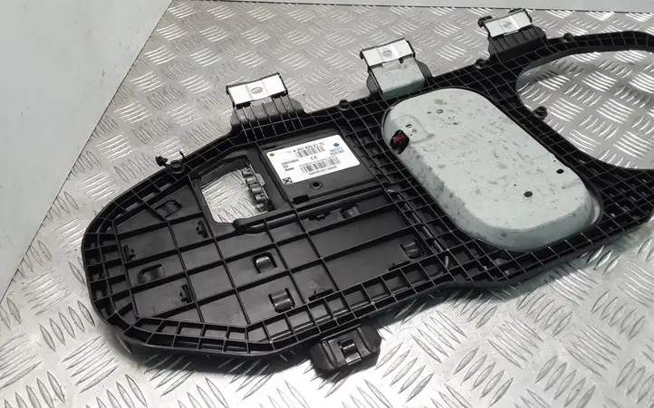 Mercedes-Benz R W251 (2005 - 2013)  A2518202175 Усилитель антенны