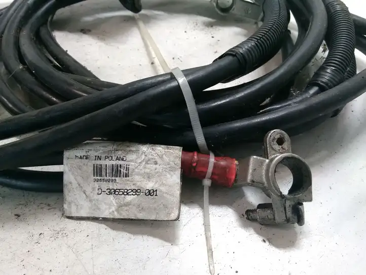 Volvo S60 (2000 - 2004) 30658299 Плюсовой провод аккумулятора — фото 3