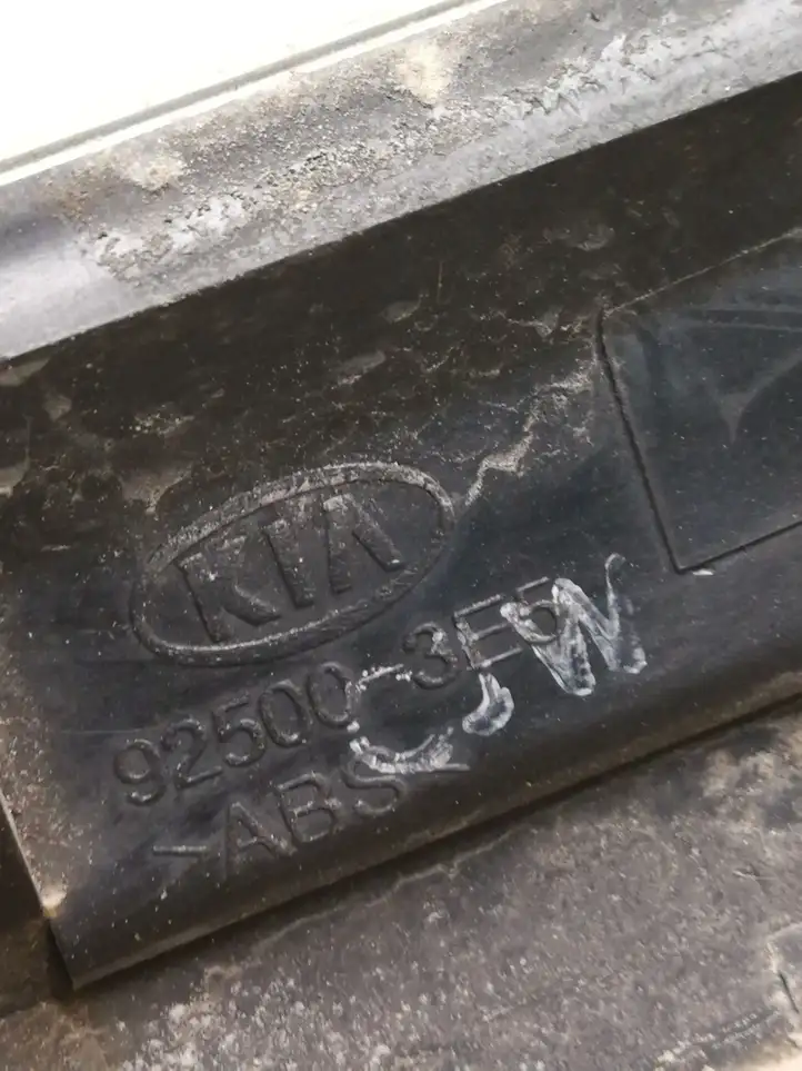 Kia Sorento (2006 - 2009) 925003E5 Подсветка номера — фото 2