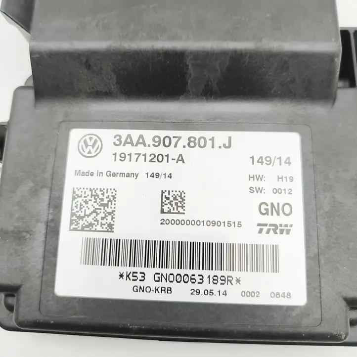 Audi RS Q3 (2013 - 2018) 3AA907801J Блок управления стояночным тормозом (EPB) — фото 6