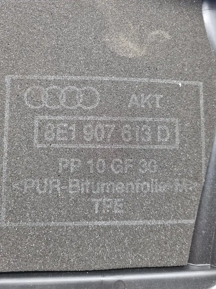 Audi A4 S4 B6 8E 8H (2000 - 2006) 8E1907613D Крышка ящика предохранителей — фото 8