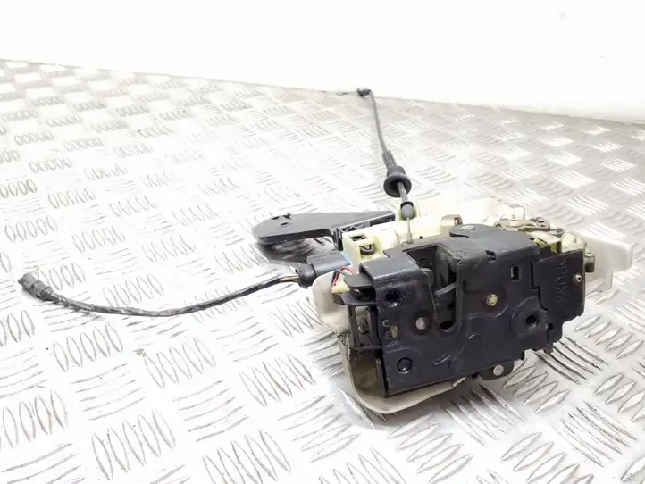 Volkswagen Multivan T5 (2003 - 2015)   Замок дверной ручки