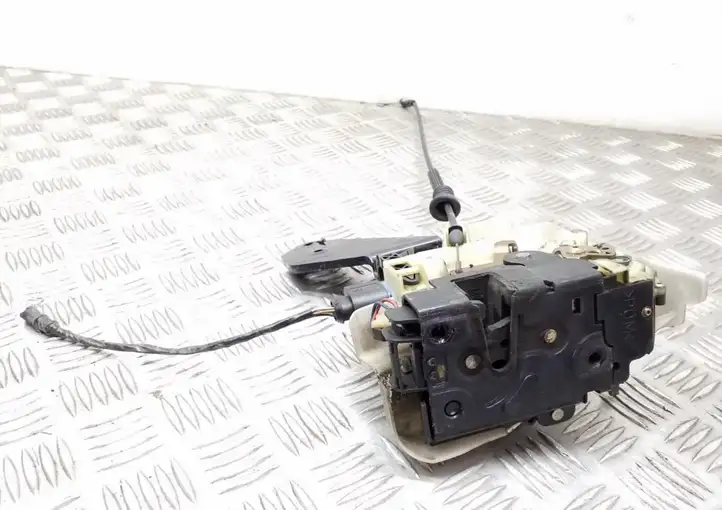 Volkswagen Multivan T5 (2003 - 2015)   Замок дверной ручки