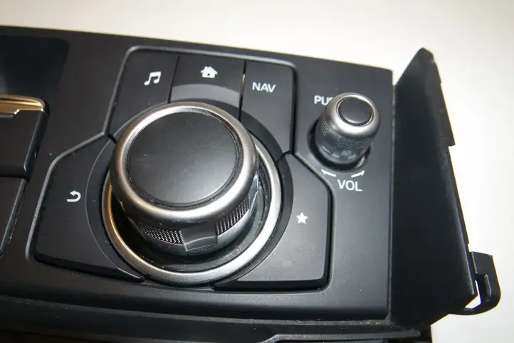 Mazda 6 (2012 - 2015) NOTSPECIFIED Контроллер мультимедийной системы — фото 2