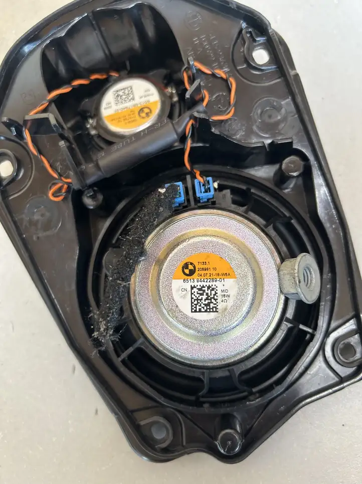 BMW iX3 G08 (2020 - ) 6817940 Динамик панели приборов — фото 3
