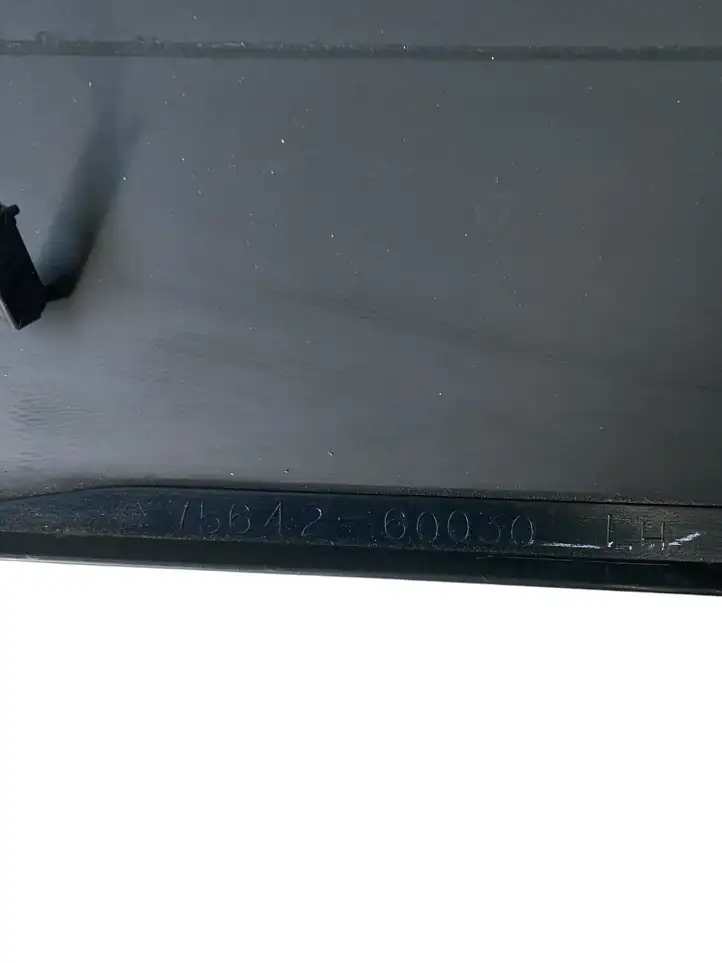 Toyota Land Cruiser (J120) (2002 - 2009) Форточка двери — фото 9