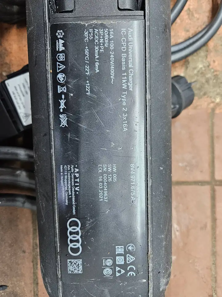 Audi Q4 Sportback e-tron (2021 - ) 8V4971675AS Кабель для зарядки электромобилей — фото 4