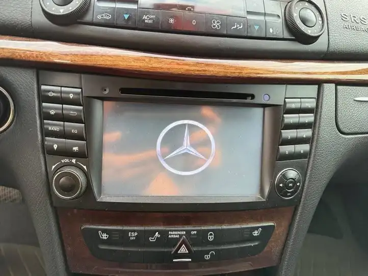 Mercedes-Benz E W211 (2002 - 2009) Магнитола / мультимедийная система — фото 5