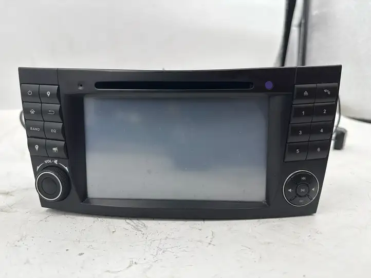 Mercedes-Benz E W211 (2002 - 2009) Магнитола / мультимедийная система — фото 7