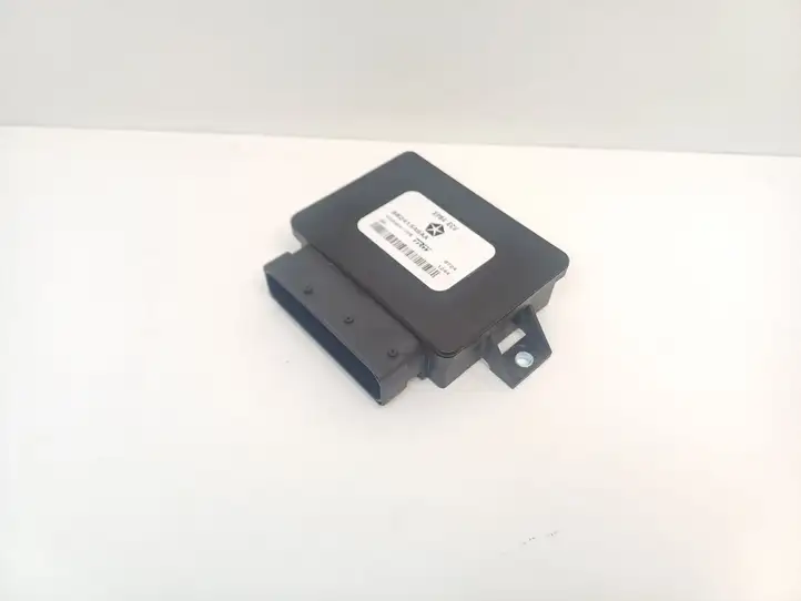 Jeep Cherokee (2013 - 2017) EPB4ECU Блок управления стояночным тормозом (EPB) — фото 3