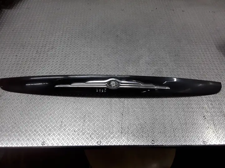 Chrysler Pacifica (2003 - 2008) 13425100 Подсветка номера — фото 2