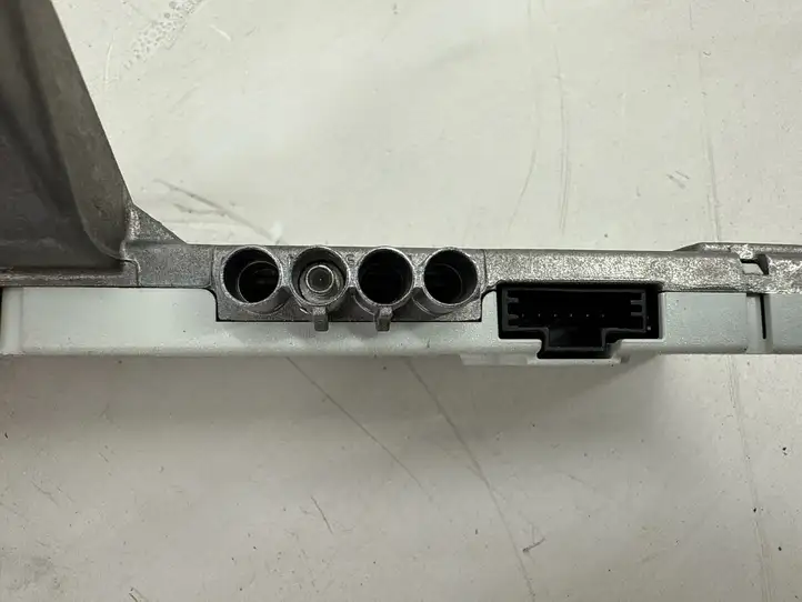 Mercedes-Benz E W211 (2002 - 2009) 4019104360A Усилитель антенны — фото 7